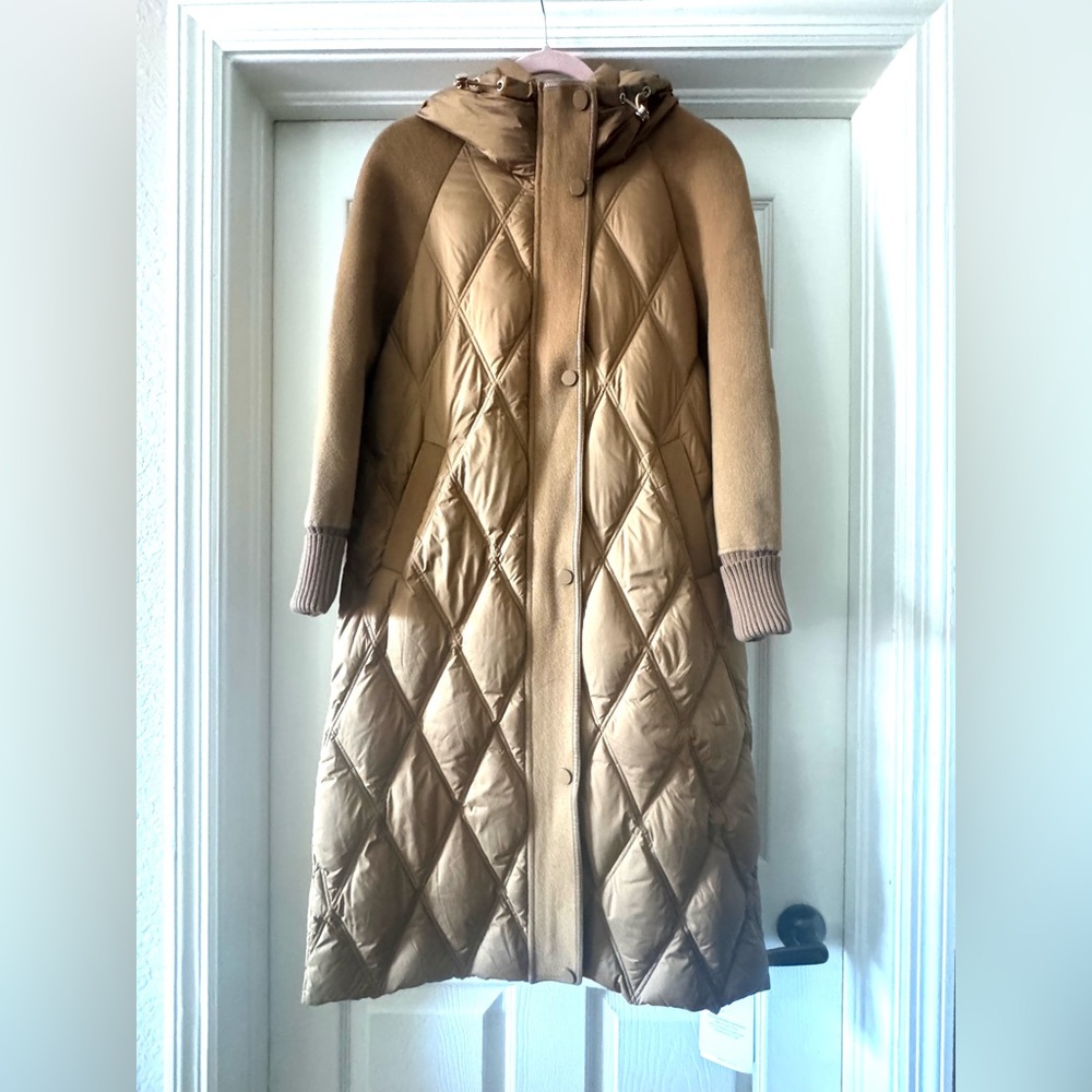 Down coat MaxMara inspired, same manufacturer, cashmere sleeves  Sz M